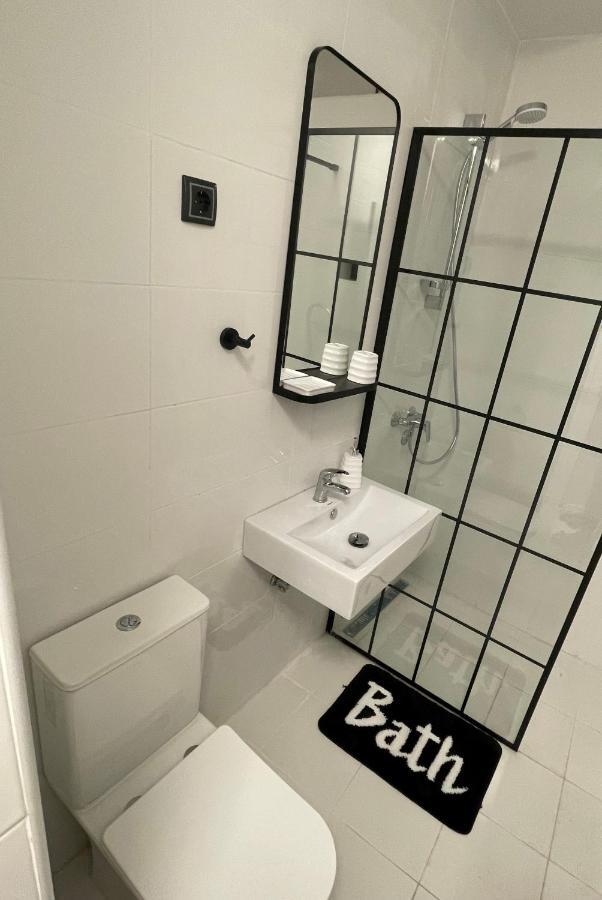 Comfortable And Spacious In One Of Belgrade's Exclusive Neighbourhoods Apartment *