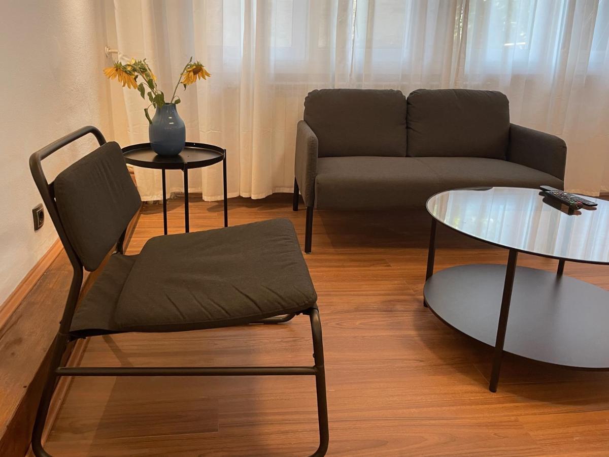 Apartment Comfortable And Spacious In One Of Belgrade's Exclusive Neighbourhoods *