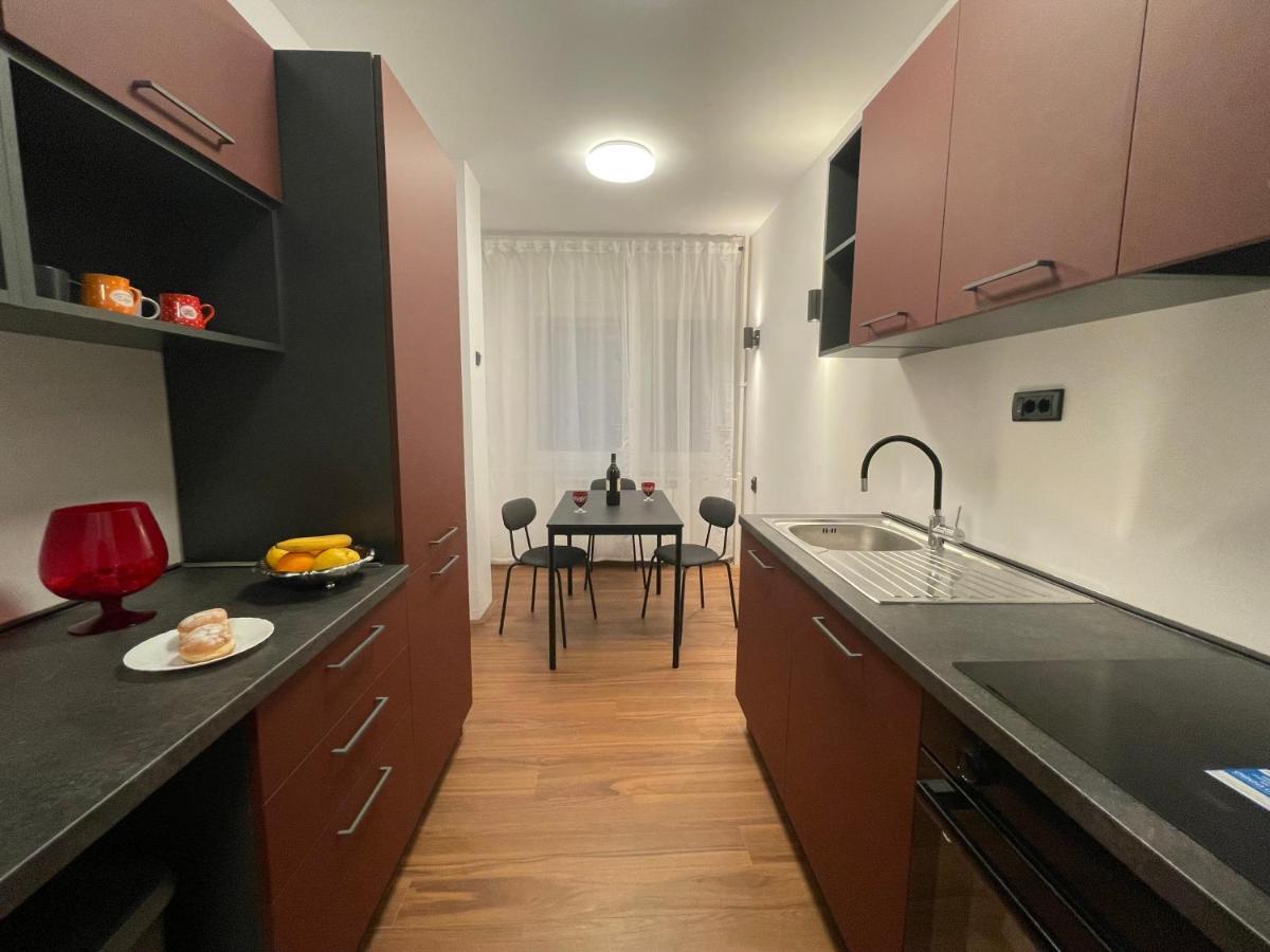 Comfortable And Spacious In One Of Belgrade's Exclusive Neighbourhoods Apartment